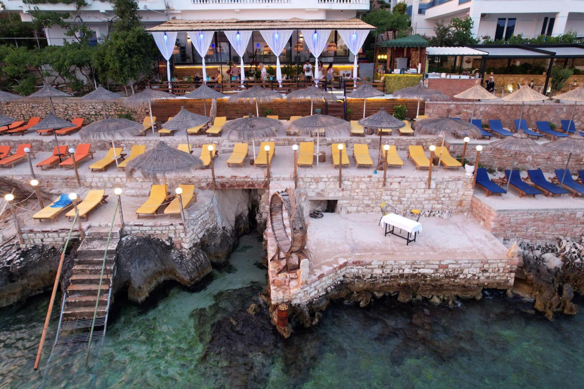 Nili Deluxe * Sarandë
